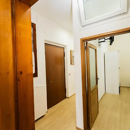 Διαμέρισμα Lucia's