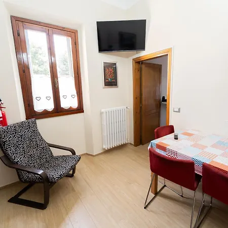 Lucia's Διαμέρισμα *